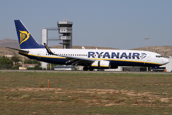 EI-EFO - Ryanair Boeing 737-800