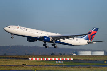 N804NW - Delta Air Lines Airbus A330-300