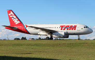 PR-MBW - TAM Airbus A319