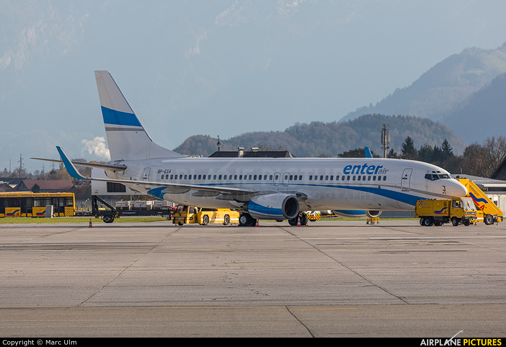 Enter Air SP-ESA aircraft at Salzburg