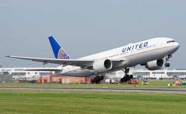 N788UA - United Airlines Boeing 777-200ER
