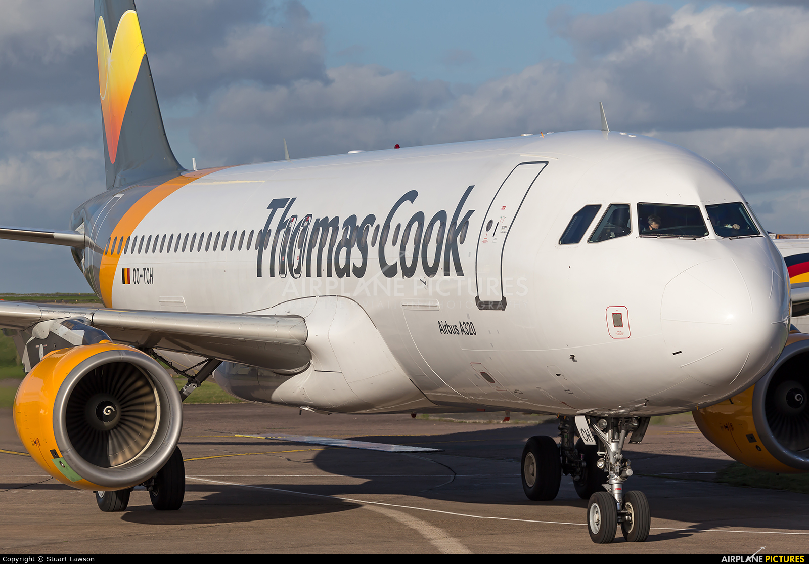 Thomas Cook Belgium OO-TCH aircraft at East Midlands