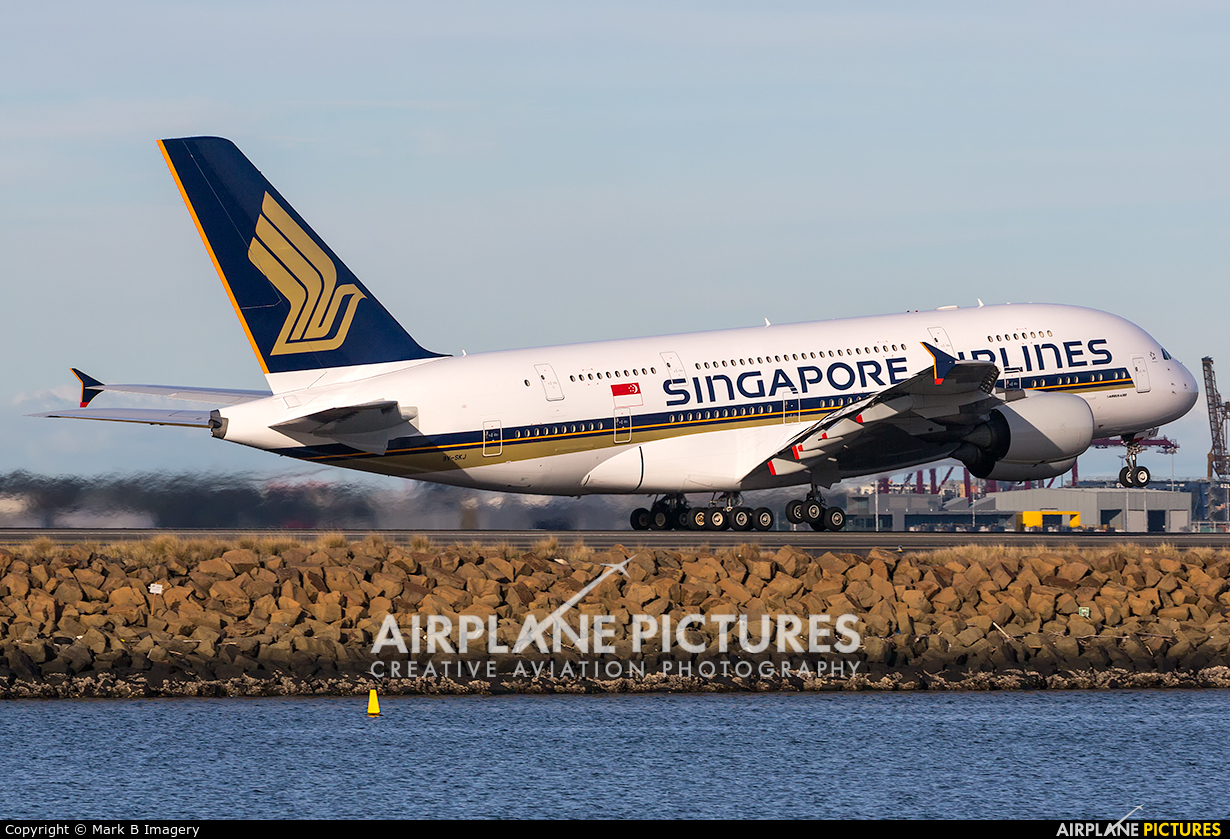 Singapore Airlines 9V-SKJ aircraft at Sydney - Kingsford Smith Intl, NSW