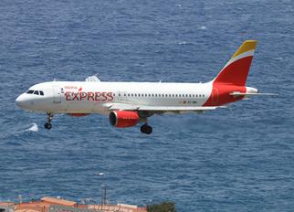 EC-MBU - Iberia Express Airbus A320