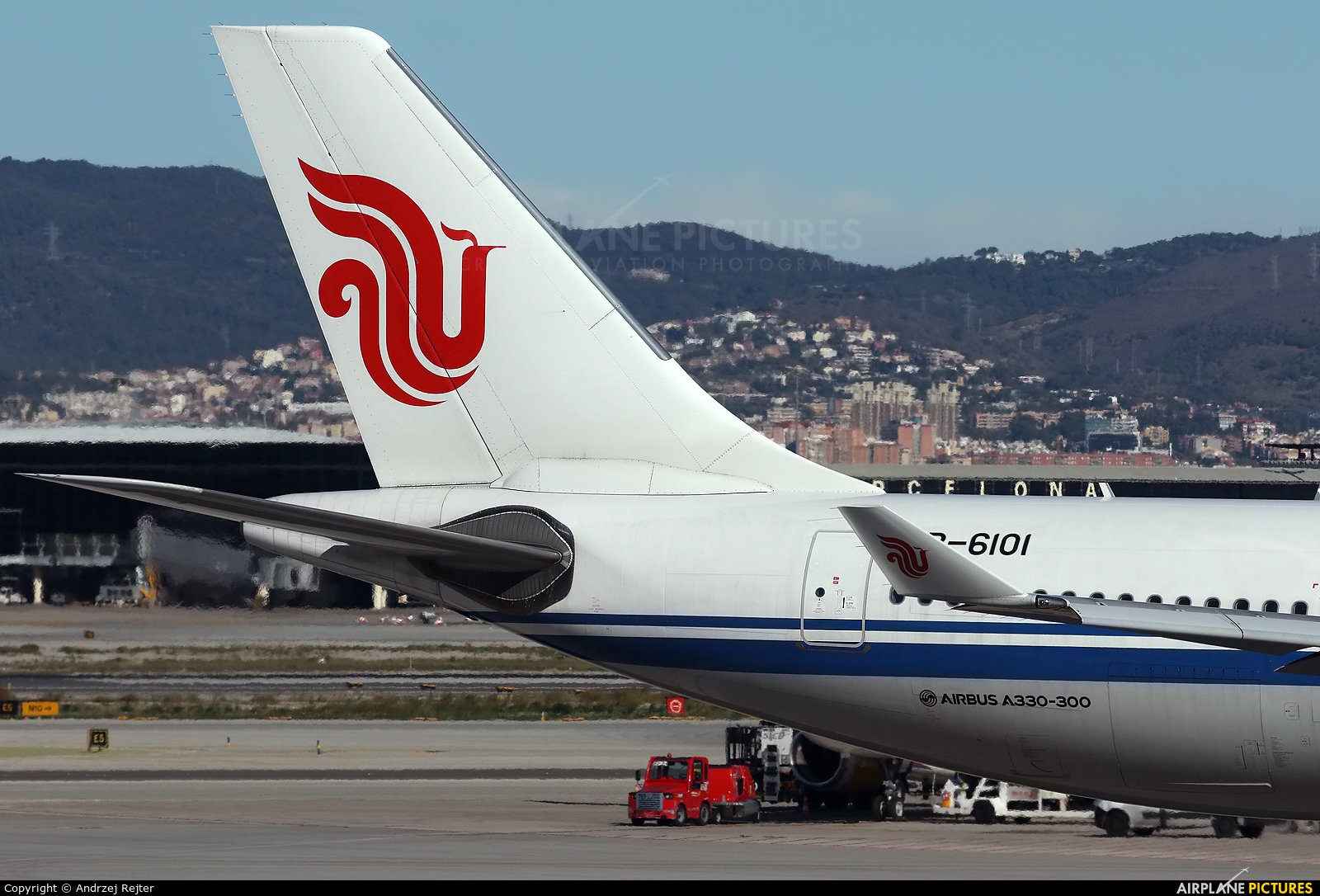 Air China B-6101 aircraft at Barcelona - El Prat