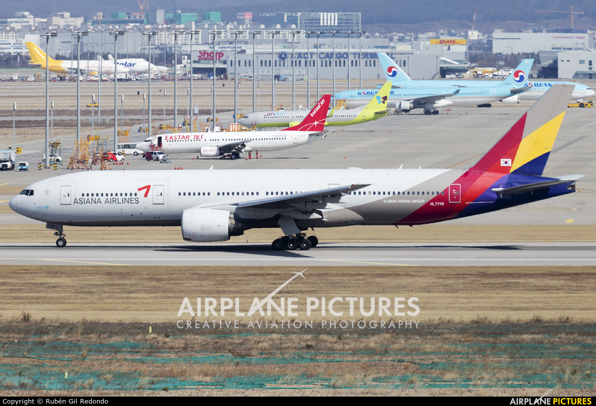Asiana Airlines HL7739 aircraft at Seoul - Incheon