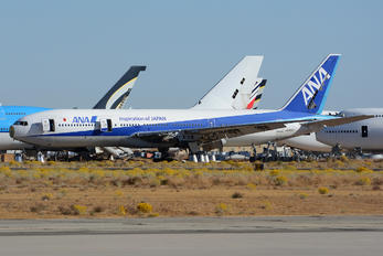 JA8197 - ANA - All Nippon Airways Boeing 777-200