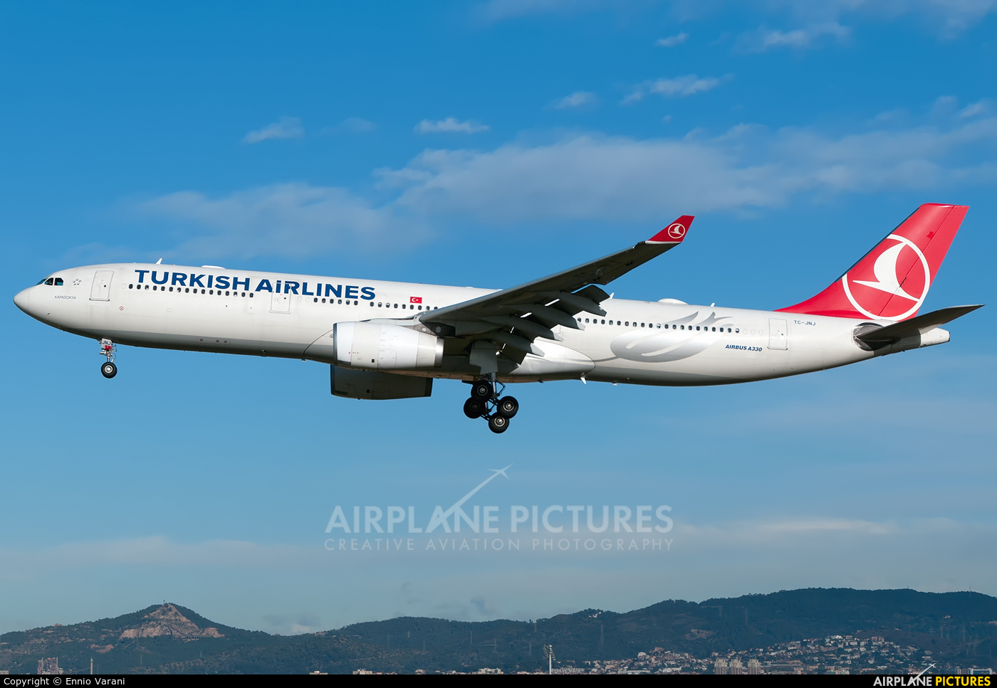 Turkish Airlines TC-JNJ aircraft at Barcelona - El Prat