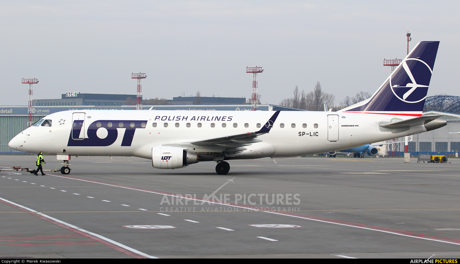 LOT - Polish Airlines SP-LIC aircraft at Warsaw - Frederic Chopin