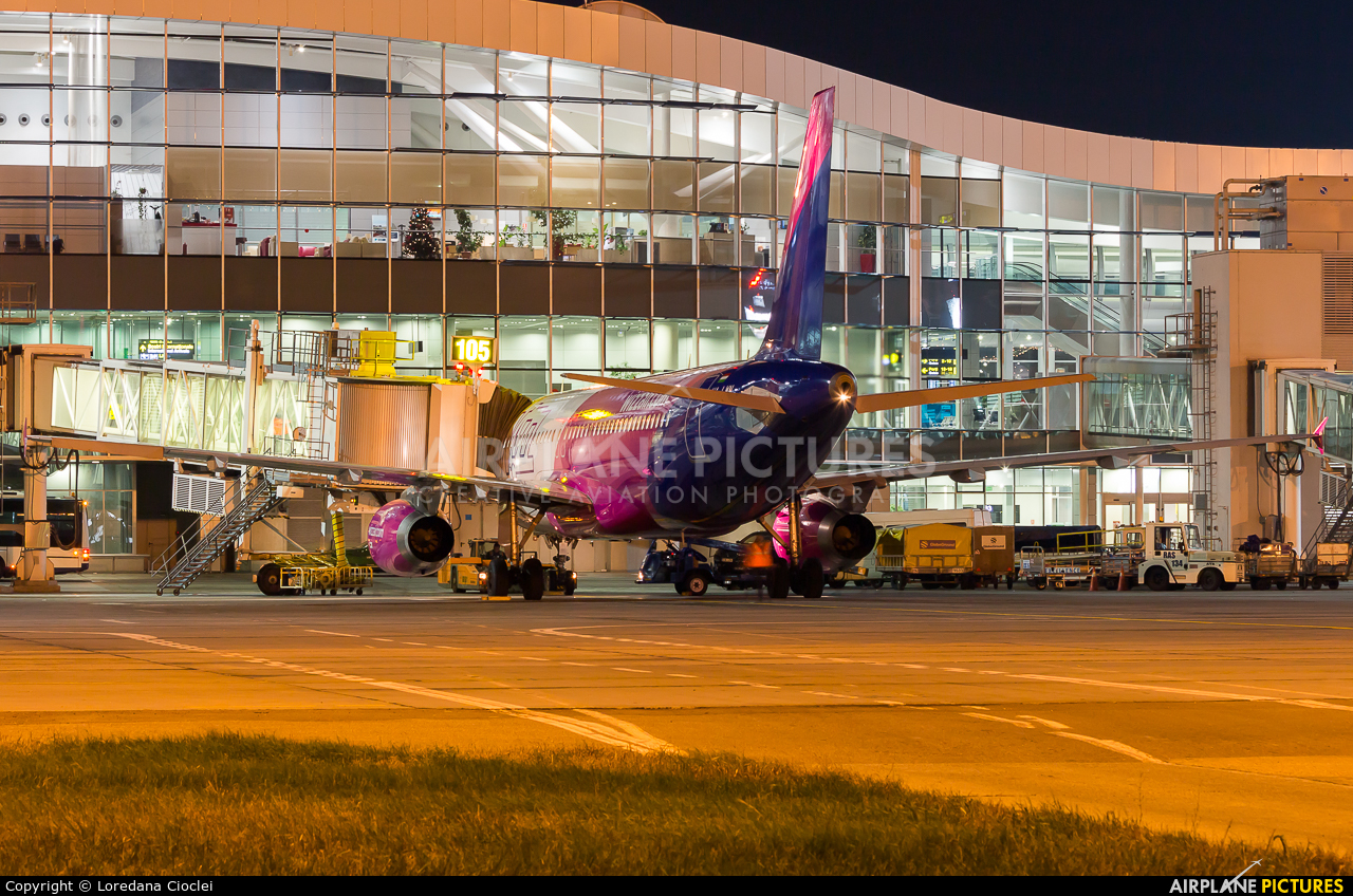 Wizz Air HA-LWN aircraft at Bucharest - Henri Coandă