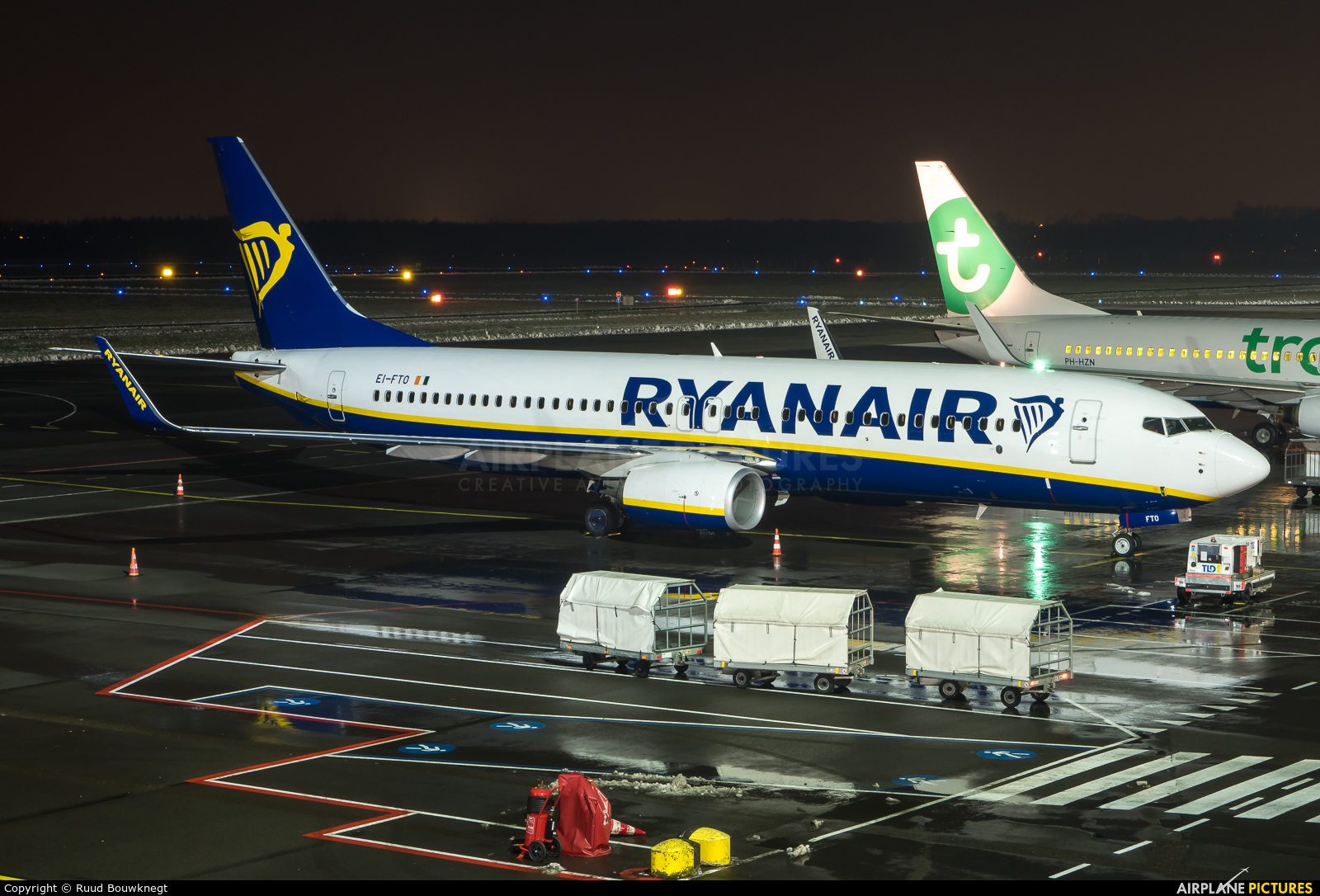 Ryanair EI-FTO aircraft at Eindhoven