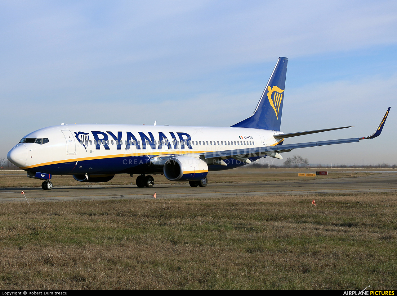 Ryanair EI-FON aircraft at Bucharest - Henri Coandă