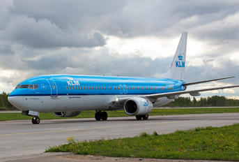 PH-BXT - KLM Boeing 737-900