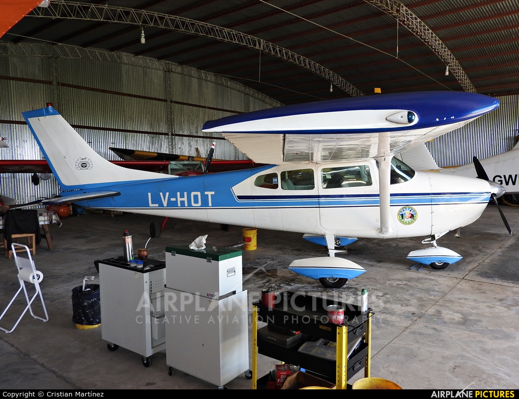 Private LV-HOT aircraft at Corrientes