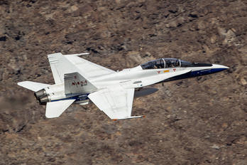 N846NA - NASA McDonnell Douglas F/A-18B Hornet