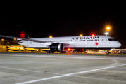 Air Canada C-FRTG image