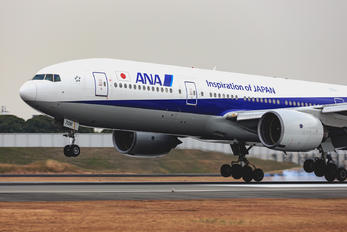 JA706A - ANA - All Nippon Airways Boeing 777-200