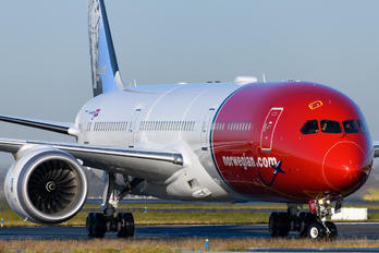 G-CKNY - Norwegian Air UK Boeing 787-9 Dreamliner