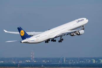 D-AIHV - Lufthansa Airbus A340-600