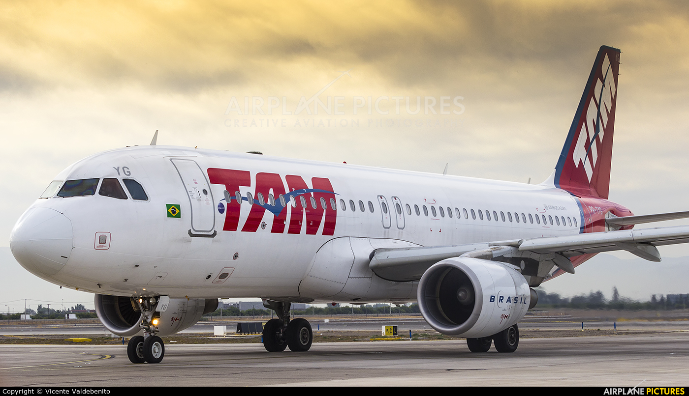TAM PR-TYG aircraft at Santiago de Chile - Arturo Merino Benítez Intl