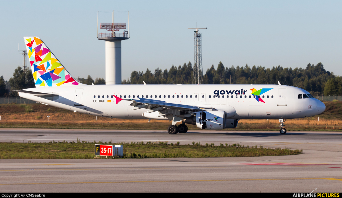 Gowair Airlines EC-MQH aircraft at Porto