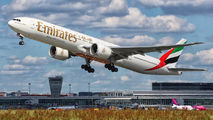 Emirates Airlines A6-EPC image