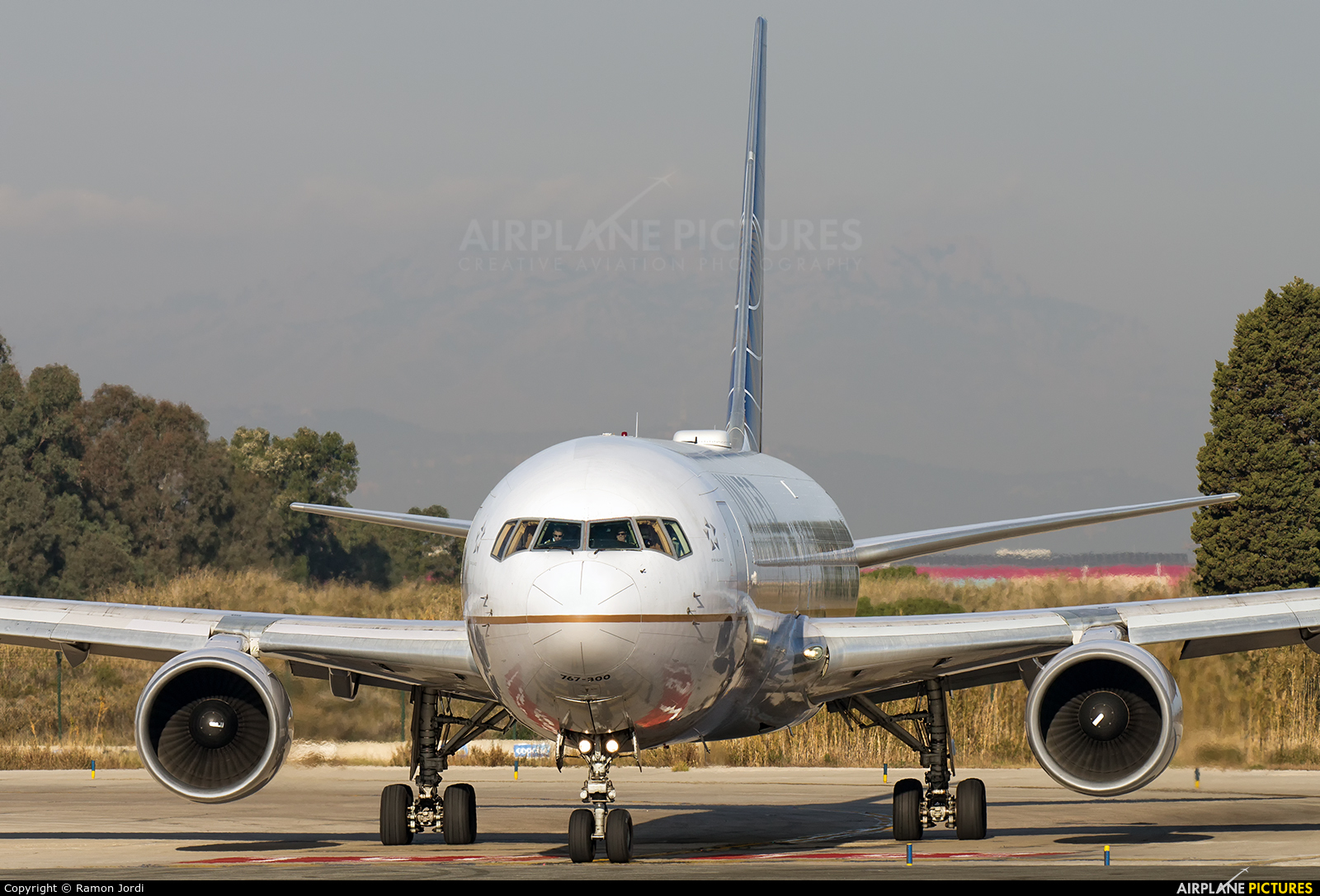 United Airlines N675UA aircraft at Barcelona - El Prat