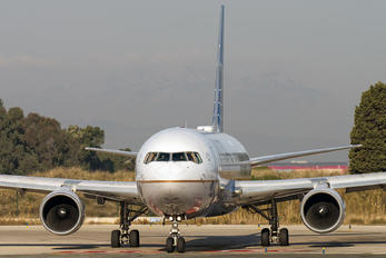 N675UA - United Airlines Boeing 767-300ER