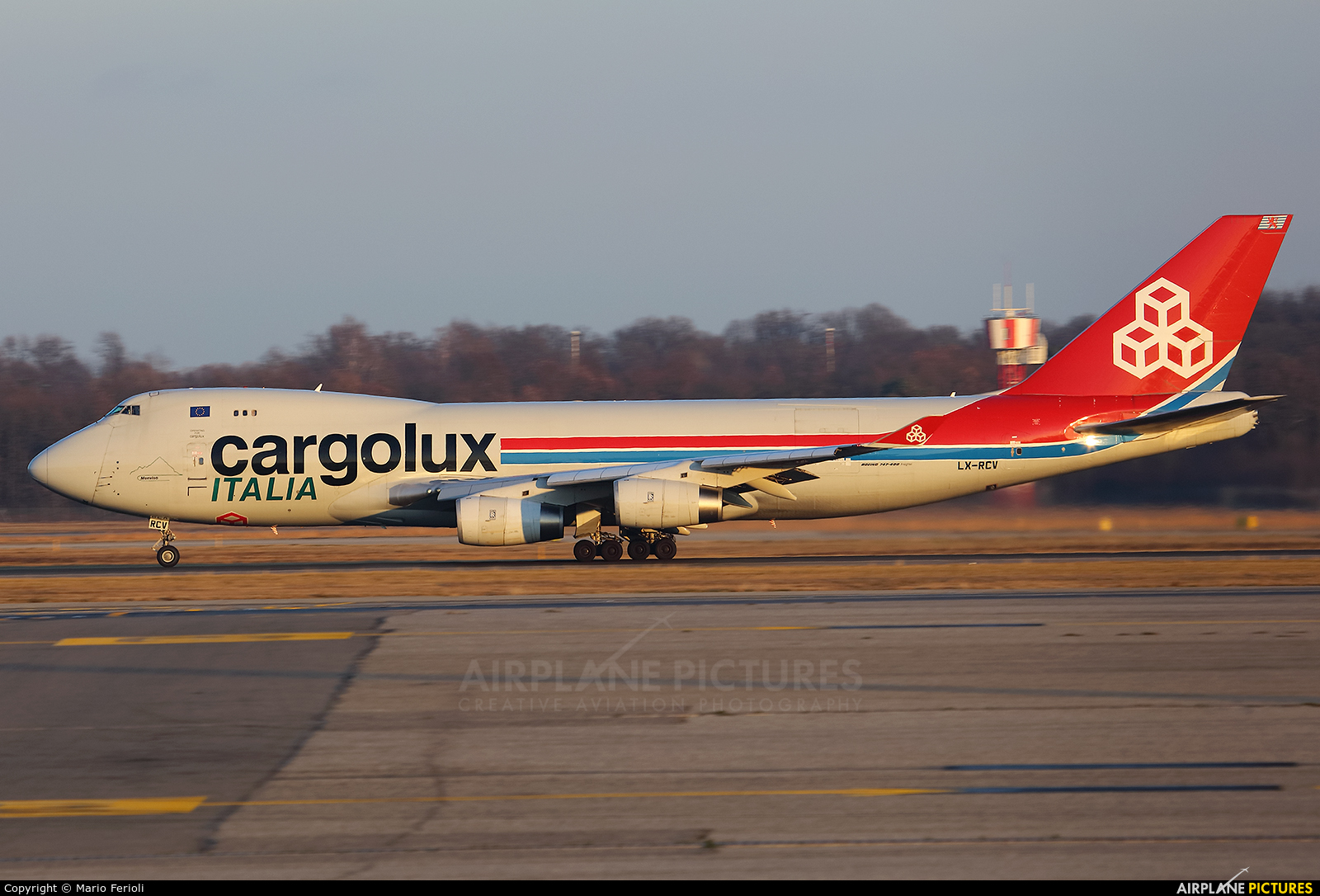 Cargolux LX-RCV aircraft at Milan - Malpensa