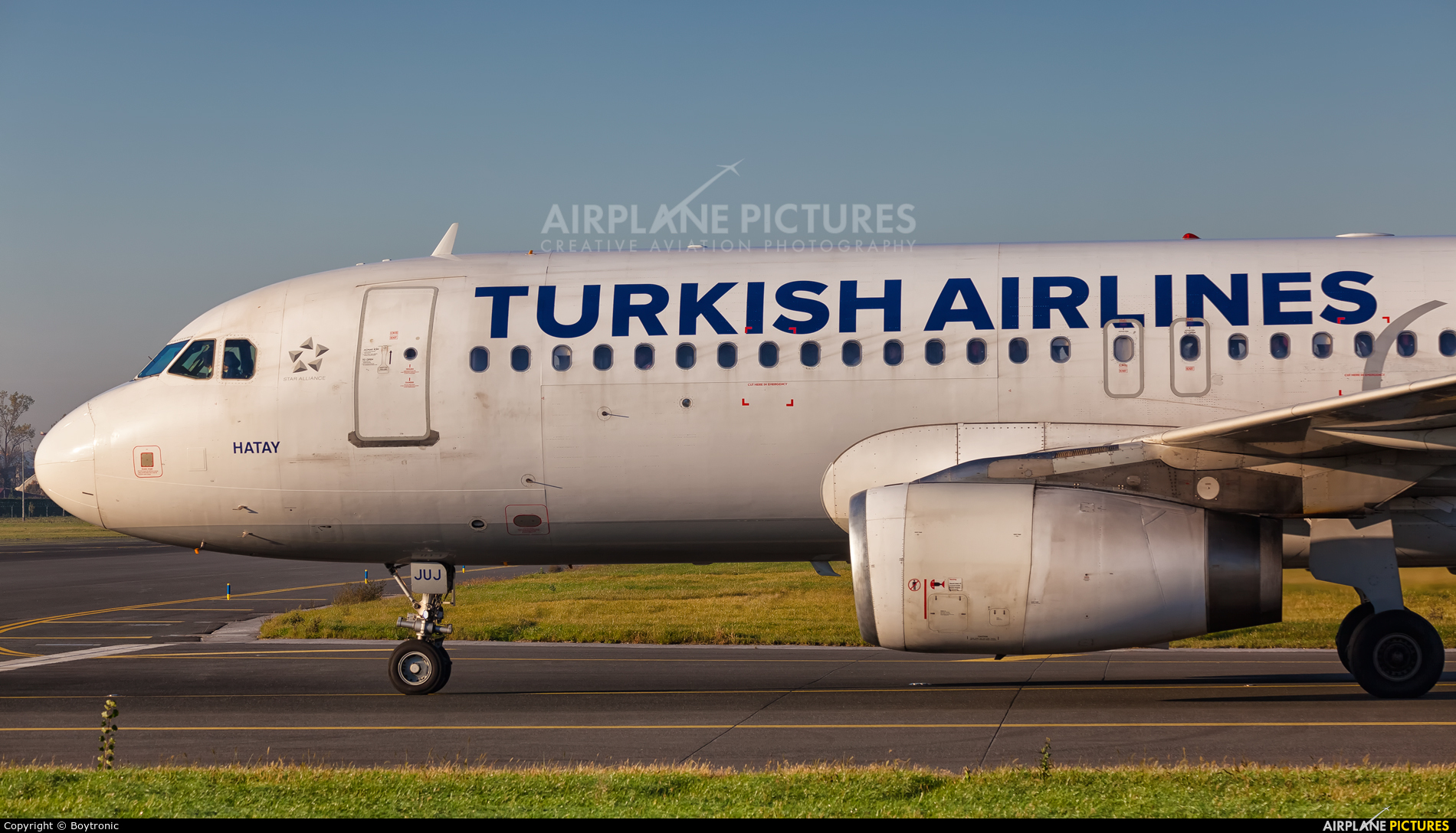 Turkish Airlines TC-JUJ aircraft at Zagreb