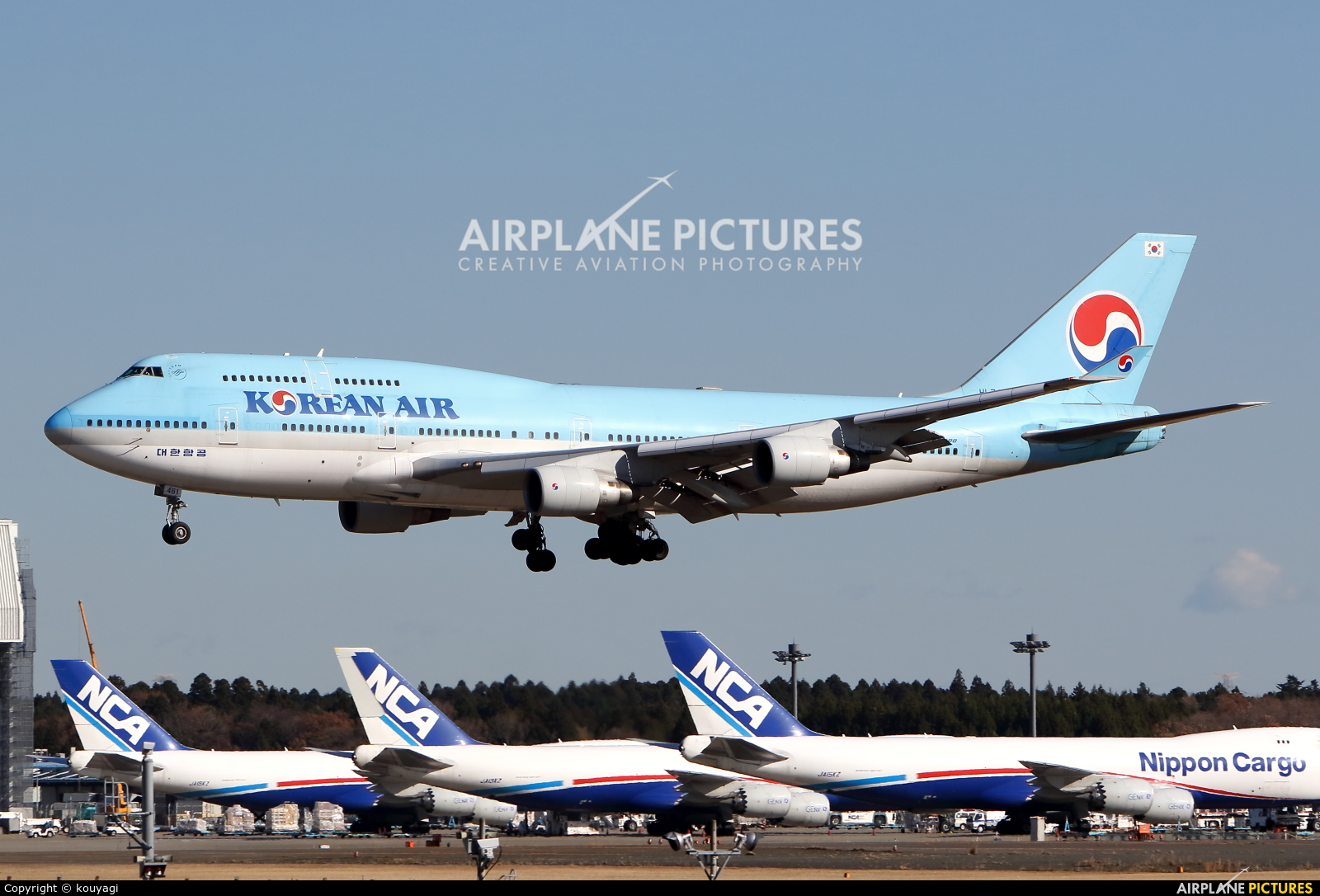 Korean Air HL7461 aircraft at Tokyo - Narita Intl