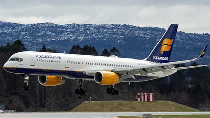 TF-FIJ - Icelandair Boeing 757-200WL