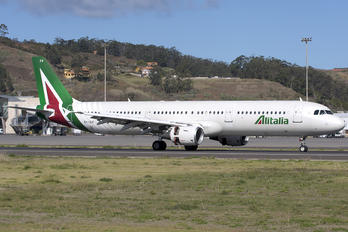 EI-IXH - Alitalia Airbus A321