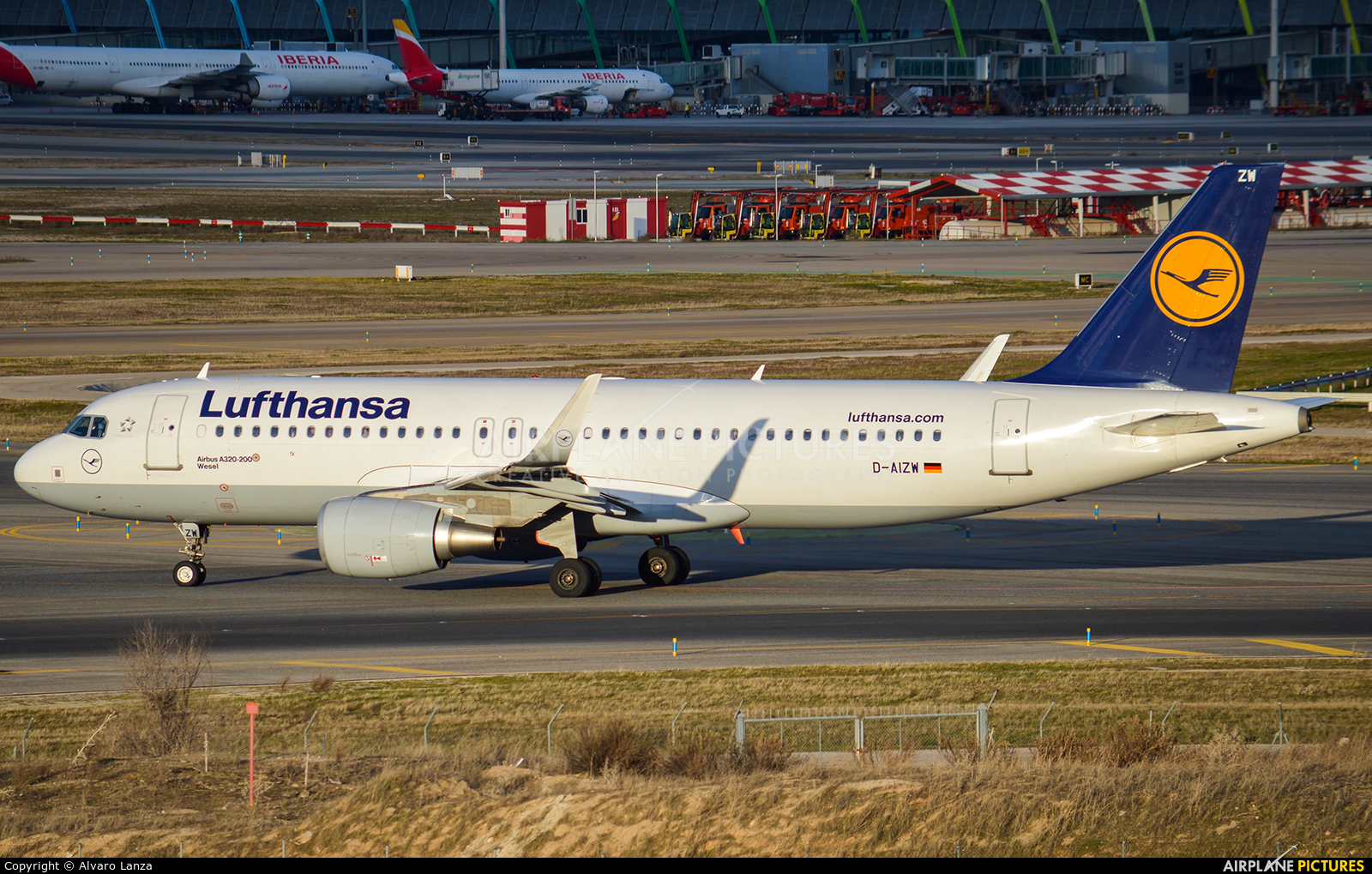 Lufthansa D-AIZW aircraft at Madrid - Barajas