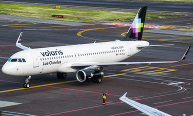 XA-VLQ - Volaris Airbus A320