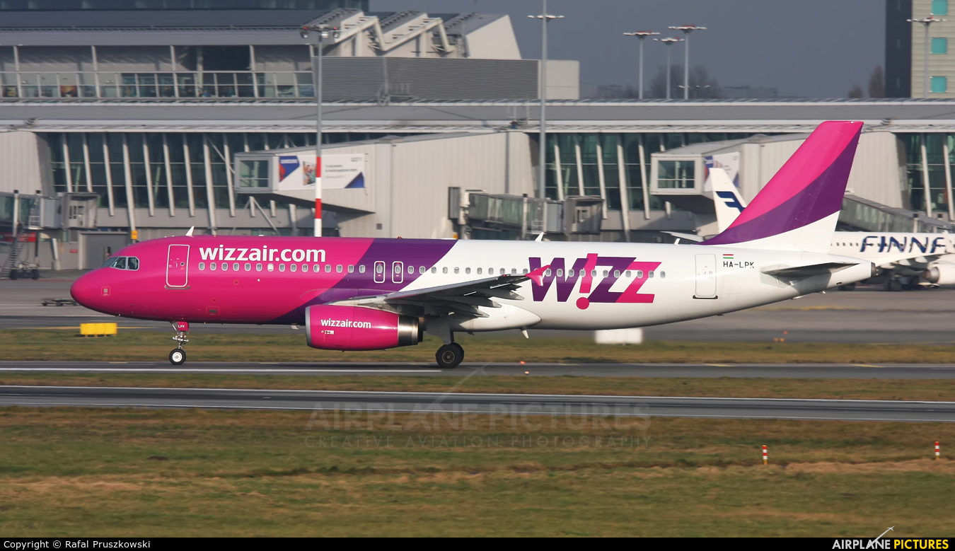 Wizz Air HA-LPK aircraft at Warsaw - Frederic Chopin