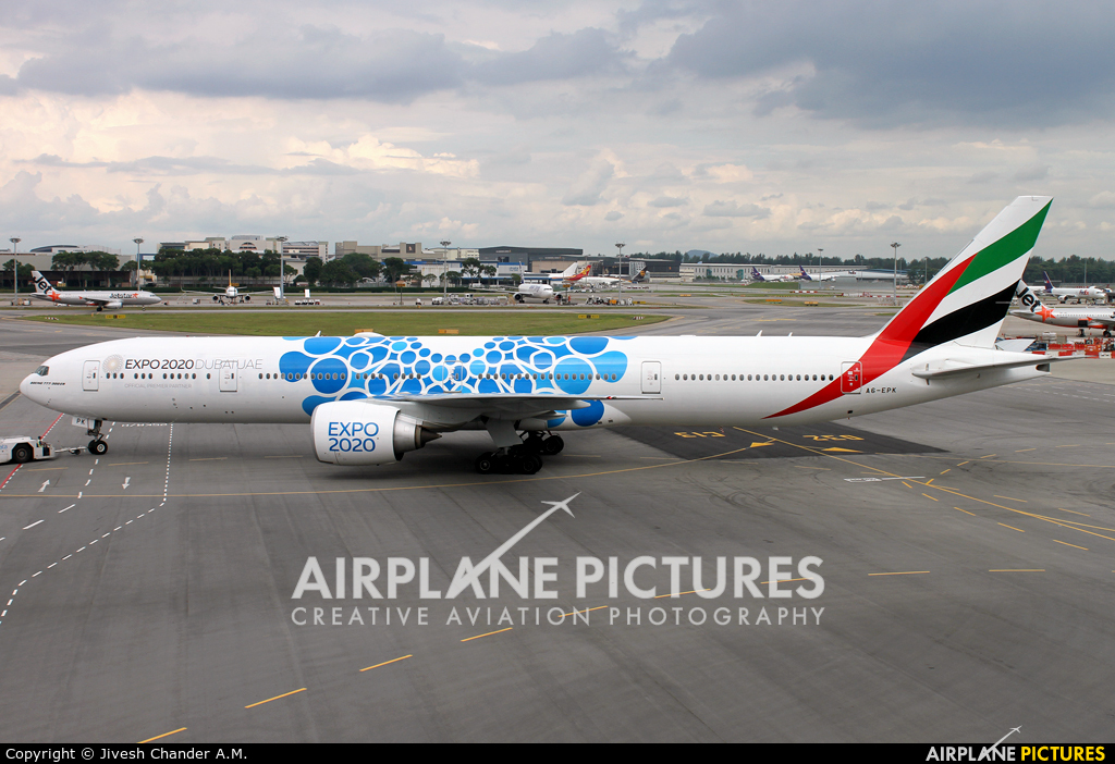 Emirates Airlines A6-EPK aircraft at Singapore - Changi