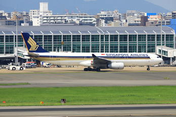 9V-SSB - Singapore Airlines Airbus A330-300