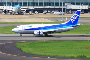 JA304K - ANA Wings Boeing 737-500