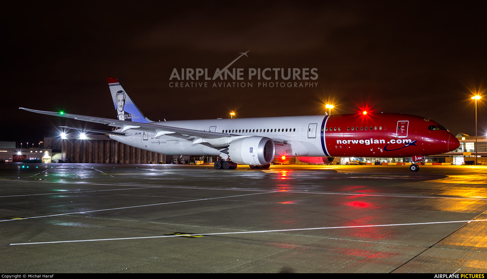 Norwegian Air International LN-LNK aircraft at Dublin