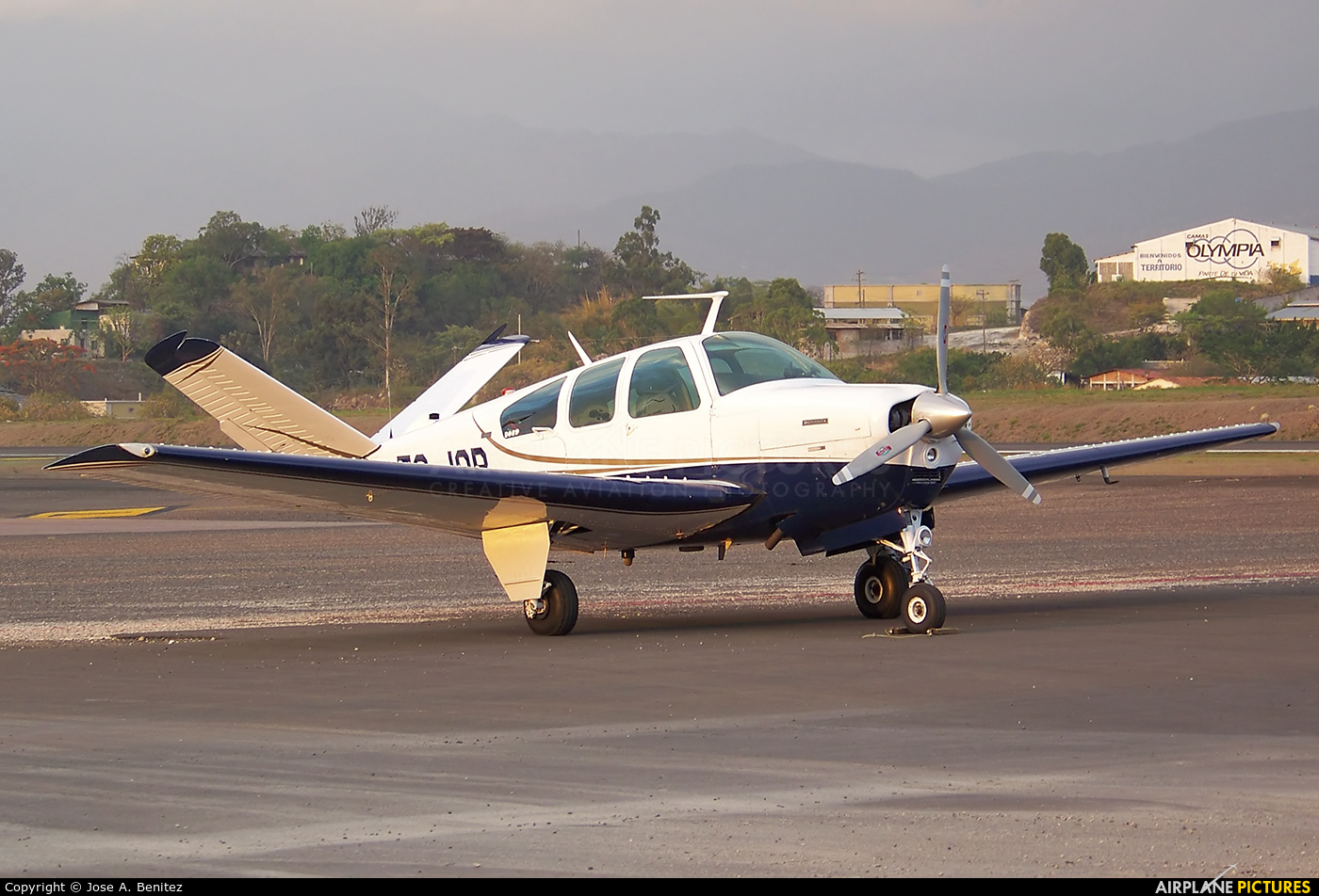 Private TG-JOB aircraft at Tegucigalpa - Toncontin