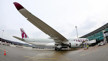 A7-ALQ - Qatar Airways Airbus A350-900