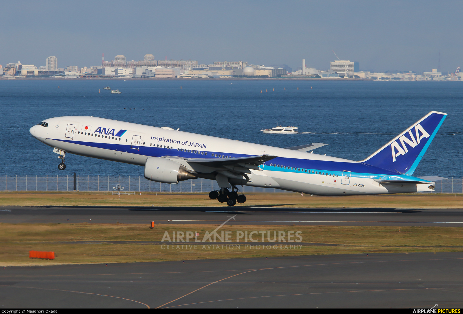 ANA - All Nippon Airways JA710A aircraft at Tokyo - Haneda Intl