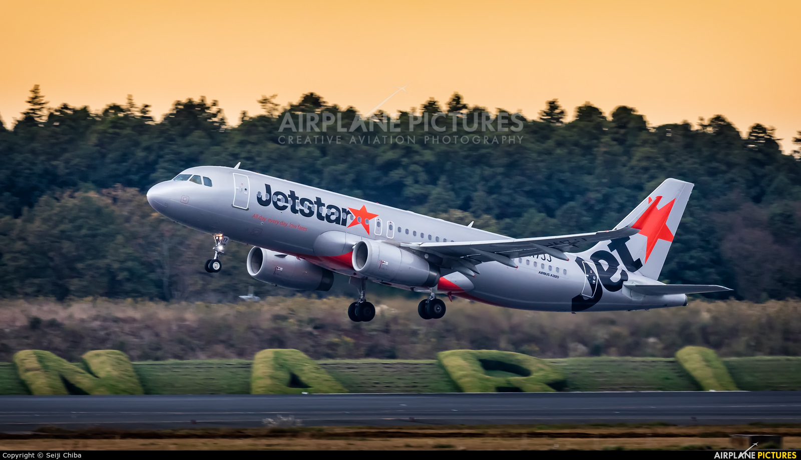 Jetstar Japan JA17JJ aircraft at Tokyo - Narita Intl