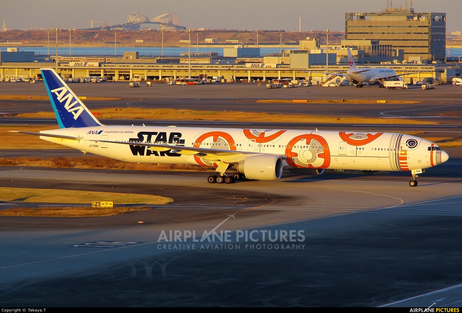 ANA - All Nippon Airways JA789A aircraft at Tokyo - Haneda Intl