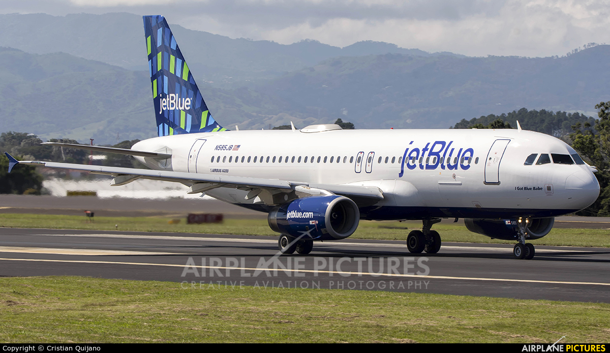 JetBlue Airways N585JB aircraft at San Jose - Juan Santamaría Intl