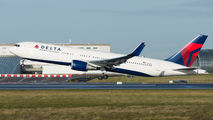 Delta Air Lines N1603 image