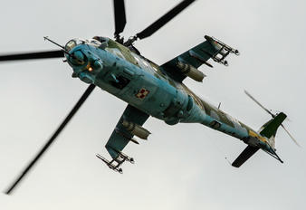 584 - Poland - Army Mil Mi-24D