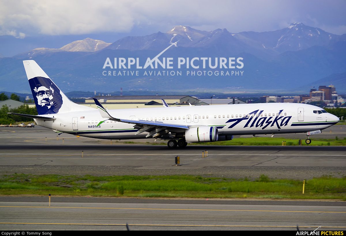 Alaska Airlines N491AS aircraft at Anchorage - Ted Stevens Intl / Kulis Air National Guard Base