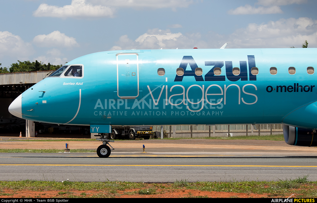 Azul Linhas Aéreas PR-AYY aircraft at Brasília - Presidente Juscelino Kubitschek Intl